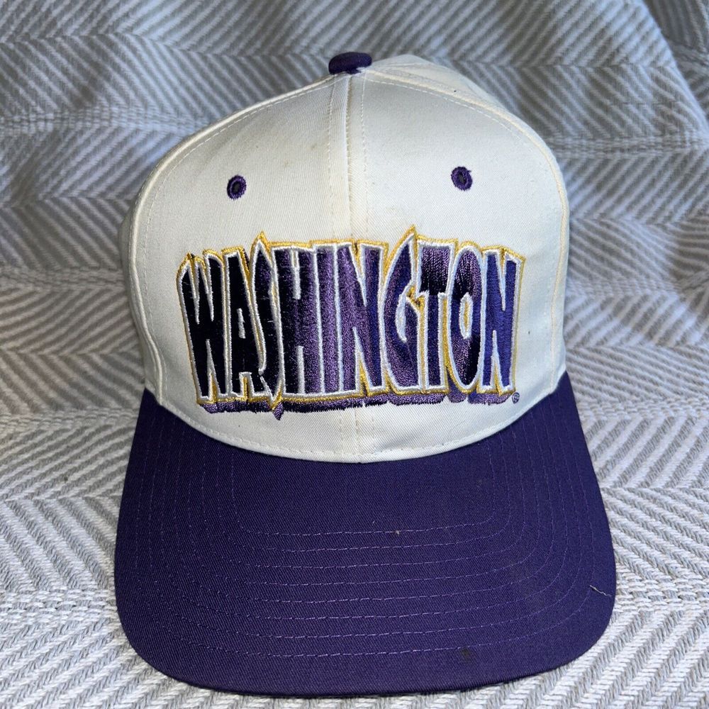 Vintage 90's Washington‎ Huskies Snapback Hat Twins Enterprise Purple White
